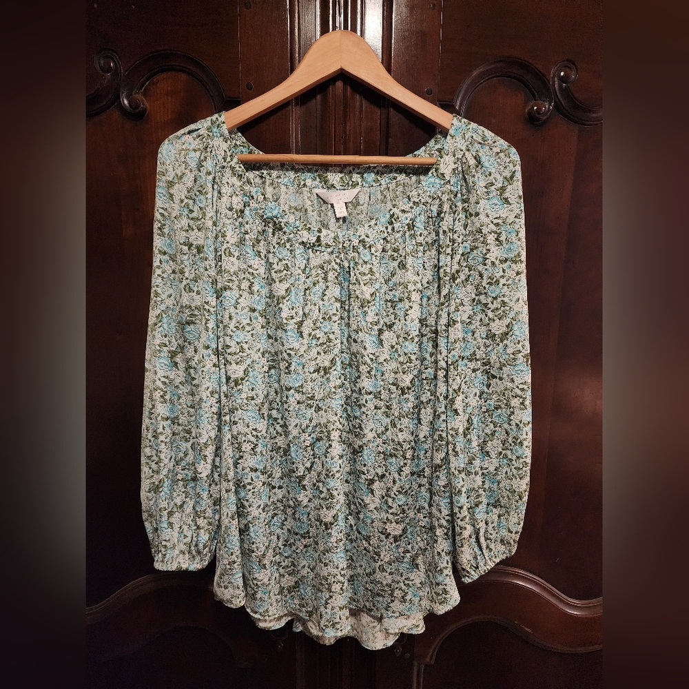 LAUREN CONRAD -  Pale Blue Floral Blouse